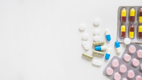 Imagem notícia Farmacêutica da Poupafarma destaca riscos de armazenar remédios em casa 